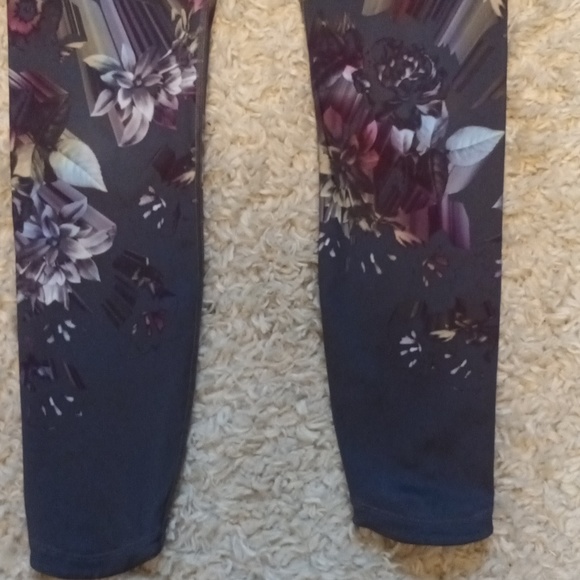 Nike Leggings - Picture 2 of 7